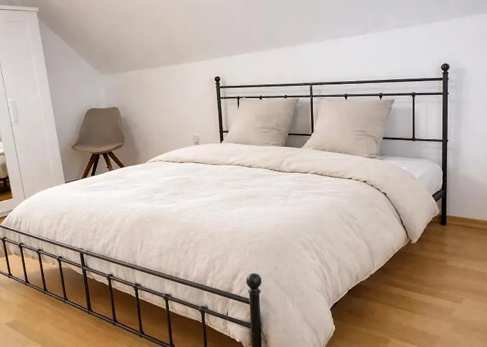 Moderne Nahe Zentrum Apartman